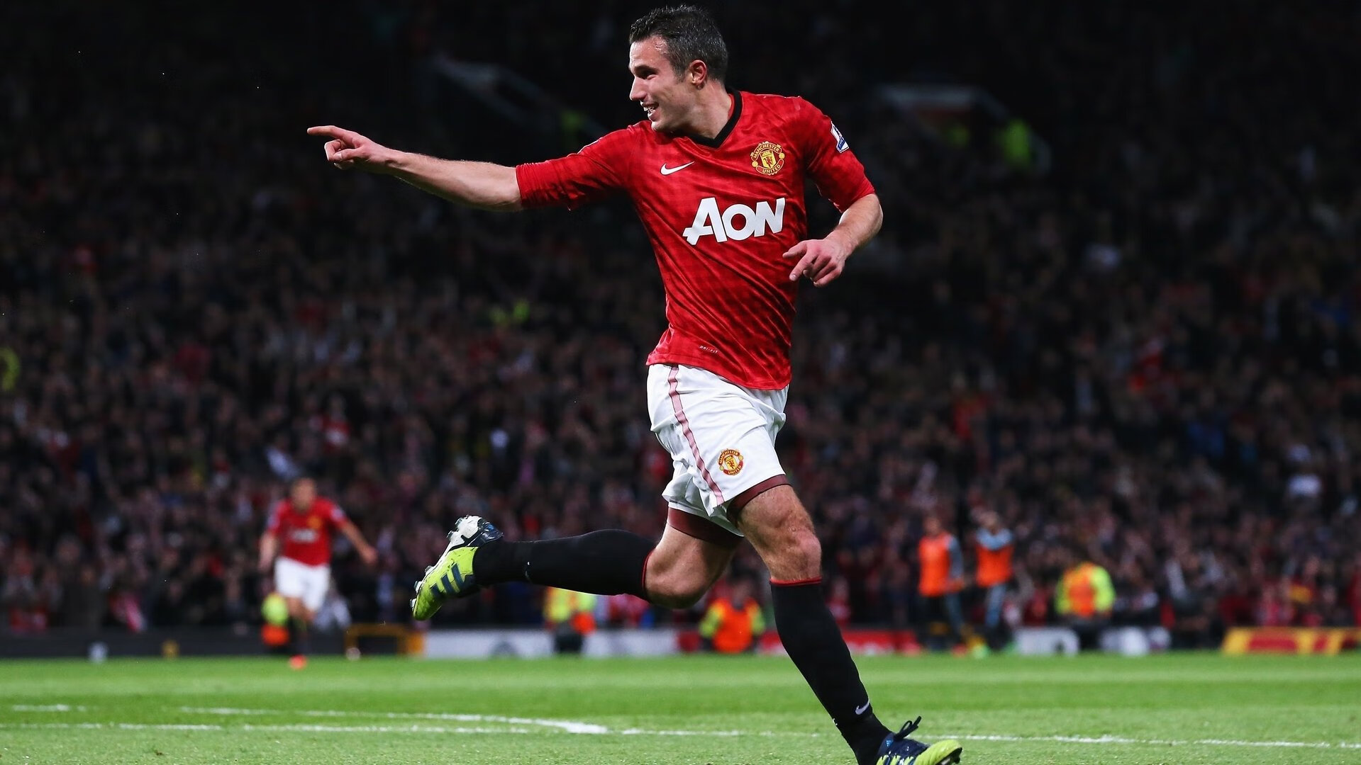 开云体育在线-时空裂痕，当1970乌拉圭遇上2024多特蒙德，范戴克的头槌穿越世纪